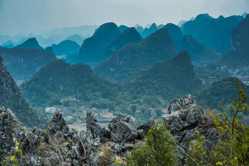 西安疫情被中央批评(西安防疫太严格)