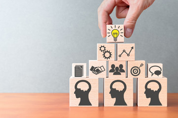 瑞丽一地降为中风险/瑞丽一地调整为中风险