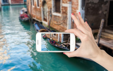 【小车刹车油多久换一次,小车刹车油多久换一次,换油时需要注意什么?】